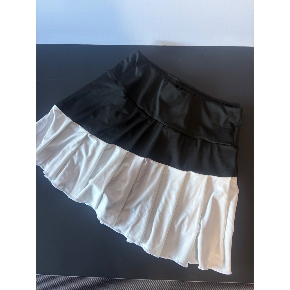 Shein Women Black White Colorblock Pleated Mini Skirt Size Medium 6